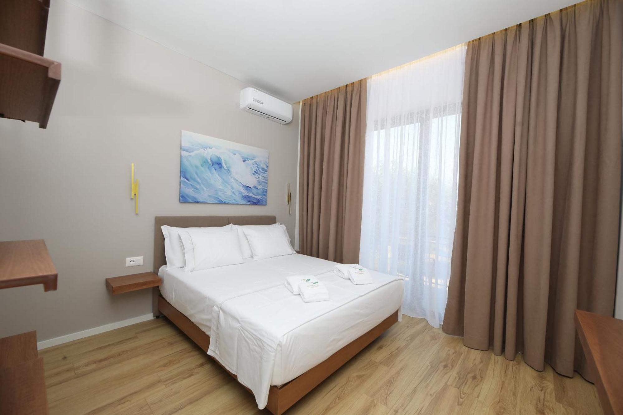 Hotel Mezzanine Bay Himare Esterno foto